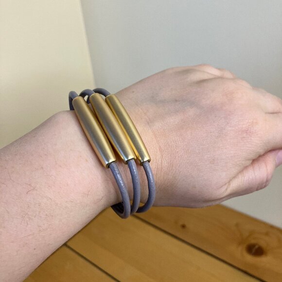 MERX Modern Cord Bracelet with Gold-Tone Tri-Tube Design Magnetic Clasp NWT - Picture 4 of 10